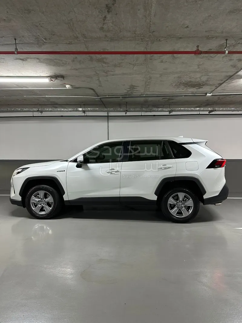 2024 تويوتا راف 4