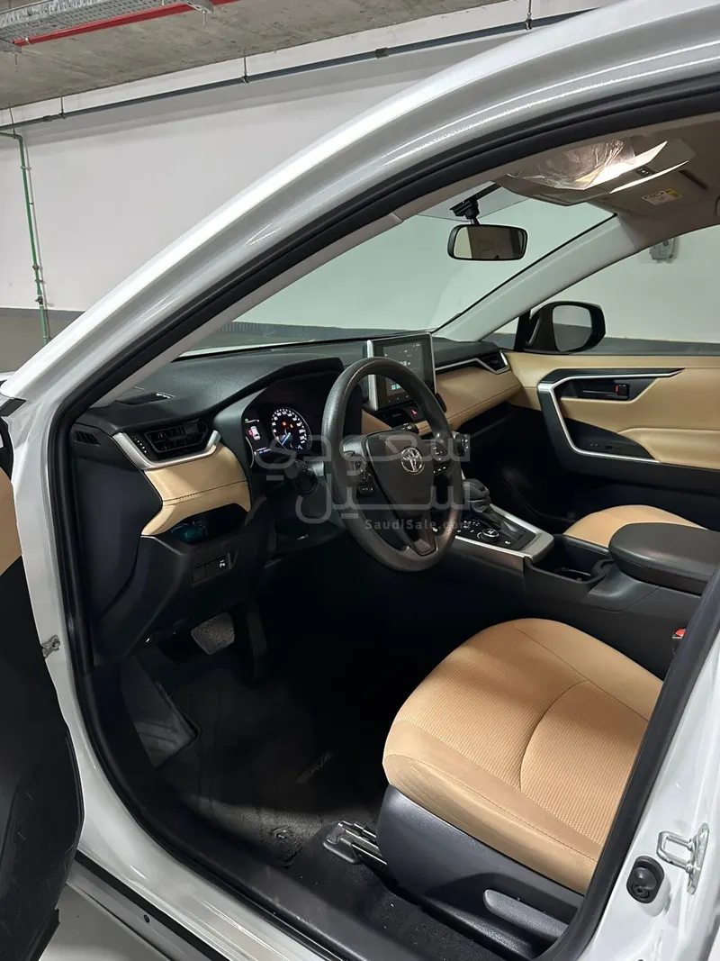 2024 تويوتا راف 4