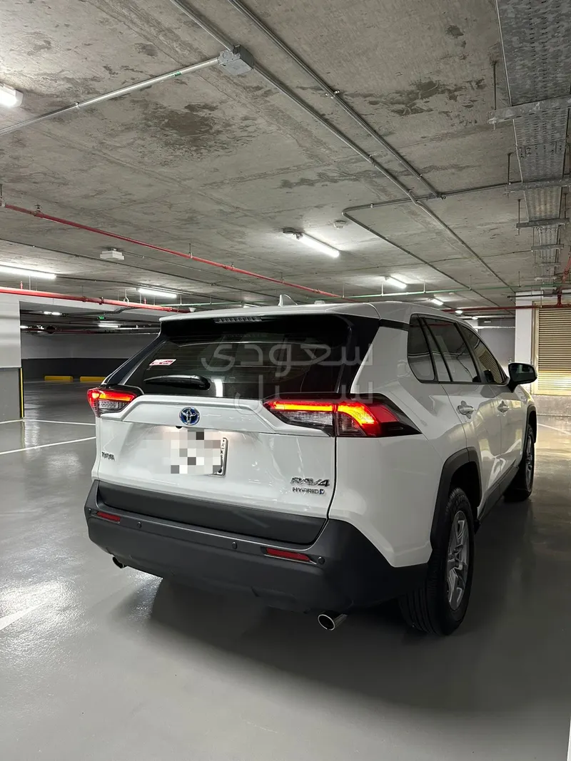 2024 تويوتا راف 4