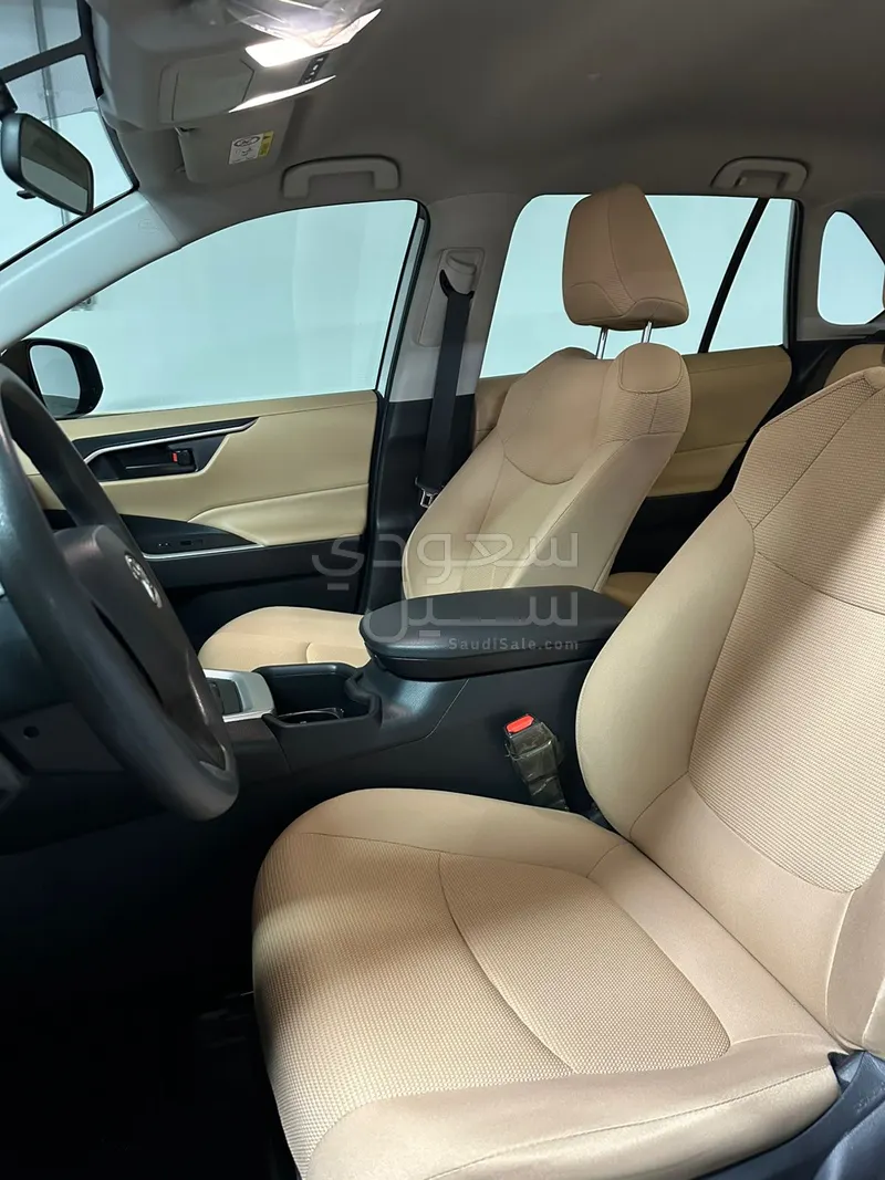 2024 تويوتا راف 4