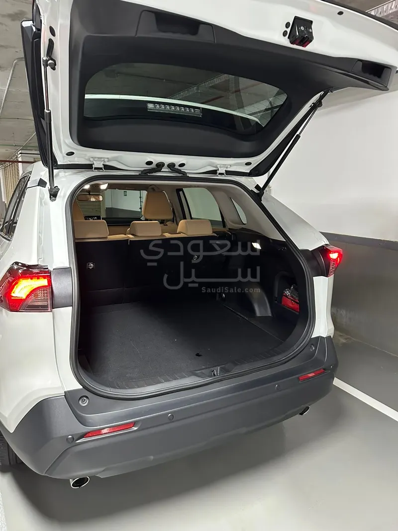 2024 تويوتا راف 4