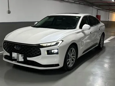 2023 فورد توروس ترند