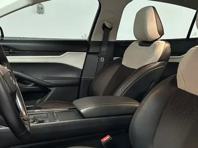 2023 فورد توروس ترند