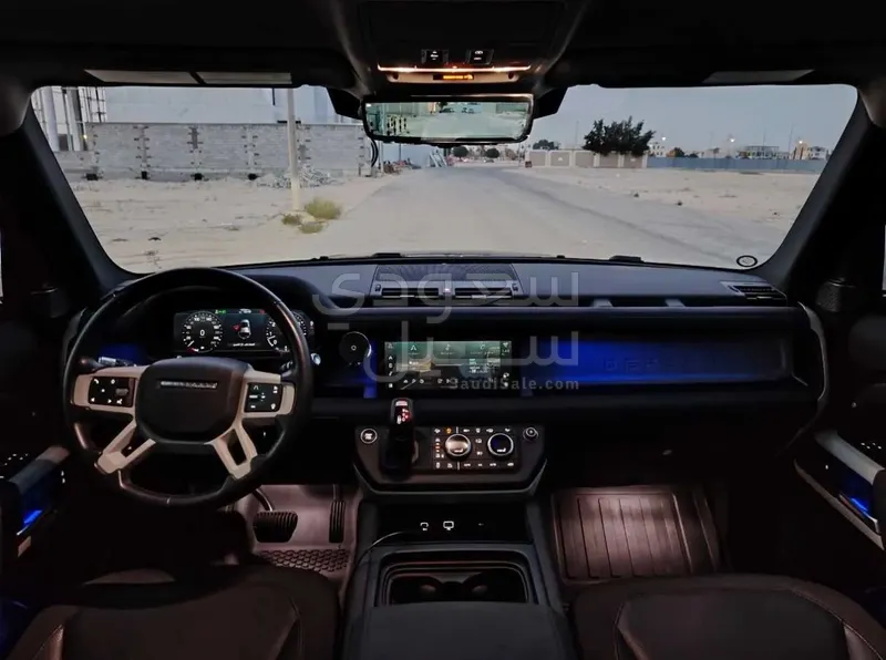 2021 لاند روفر ديفيندر اس اي