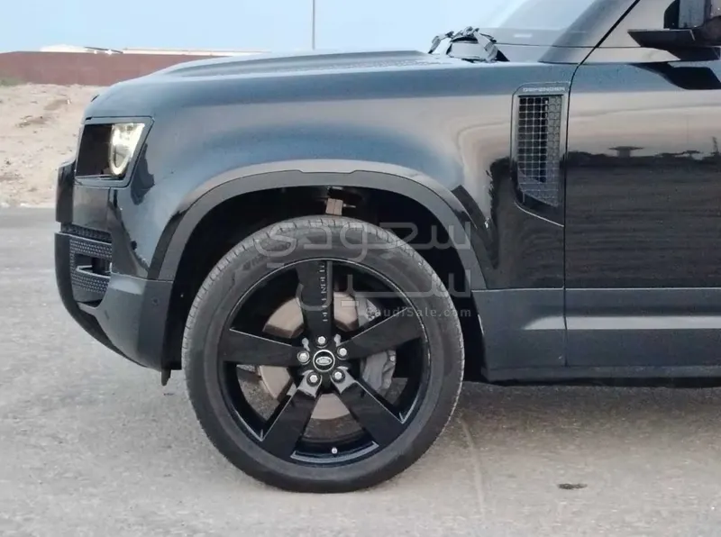 2021 لاند روفر ديفيندر اس اي