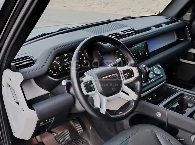 2021 لاند روفر ديفيندر اس اي