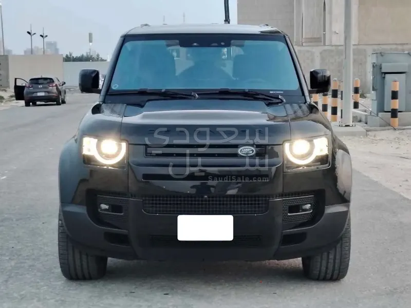 2021 لاند روفر ديفيندر اس اي