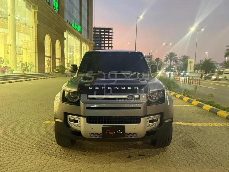 2023 لاند روفر ديفيندر 90