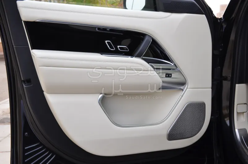 2025 لاند روفر رينج روفر اوتوبيوغرافي