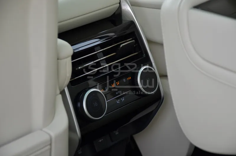 2025 لاند روفر رينج روفر اوتوبيوغرافي