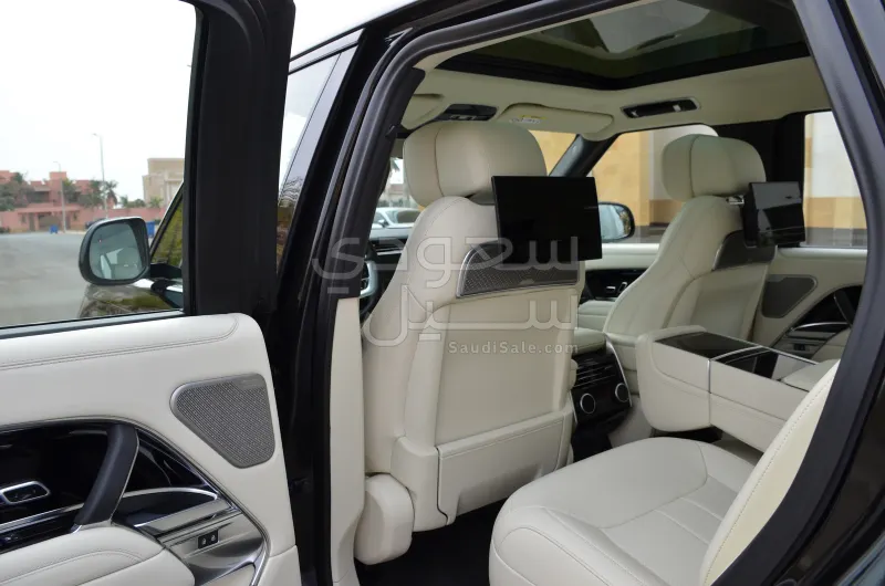 2025 لاند روفر رينج روفر اوتوبيوغرافي