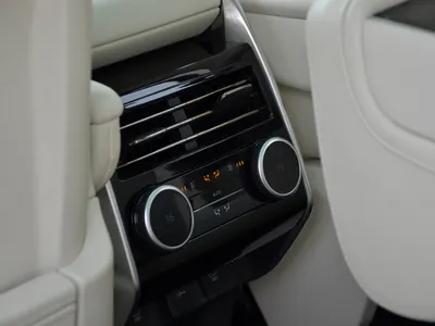 2025 لاند روفر رينج روفر اوتوبيوغرافي