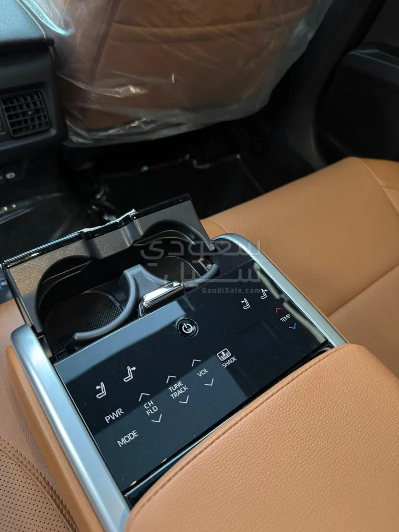 2025 تويوتا كامري لومير