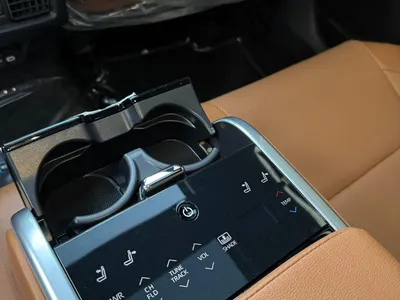 2025 تويوتا كامري لومير