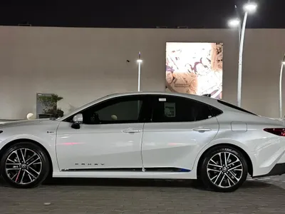 2025 تويوتا كامري لومير