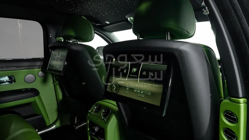 2024 رولز رويس قوست بلاك بادج