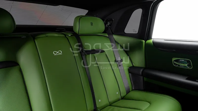 2024 رولز رويس قوست بلاك بادج