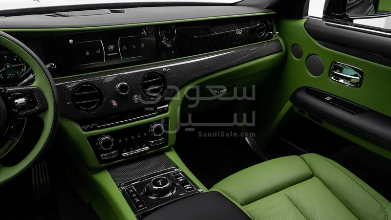 2024 رولز رويس قوست بلاك بادج