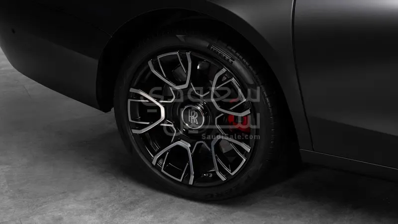 2024 رولز رويس قوست بلاك بادج