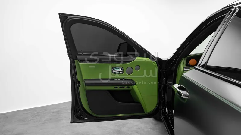 2024 رولز رويس قوست بلاك بادج