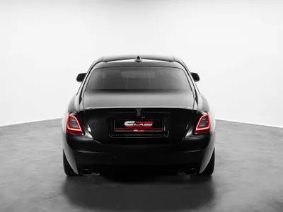 2024 رولز رويس قوست بلاك بادج