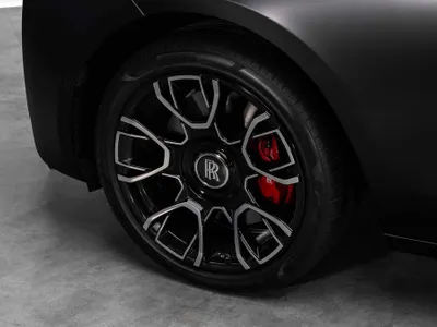 2024 رولز رويس قوست بلاك بادج