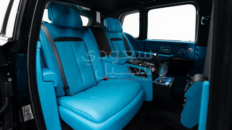 2026 رولز رويس كولينان سلفر بادج