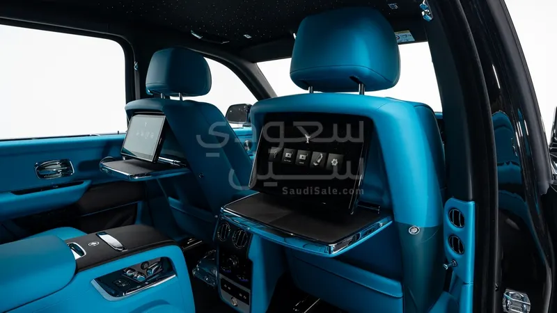 2026 رولز رويس كولينان سلفر بادج