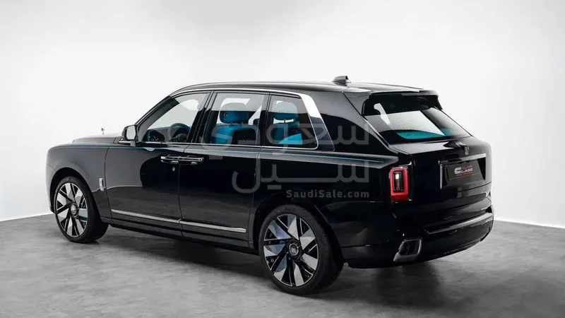 2026 رولز رويس كولينان سلفر بادج