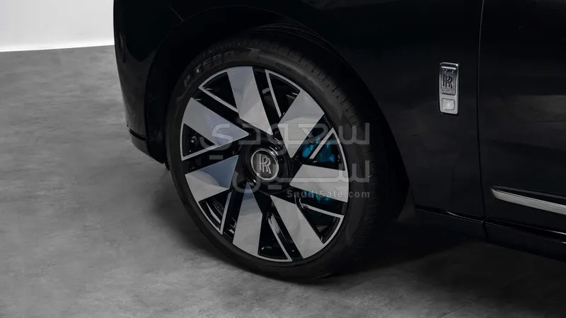 2026 رولز رويس كولينان سلفر بادج