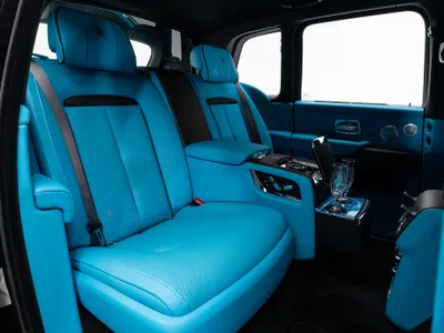 2026 رولز رويس كولينان سلفر بادج