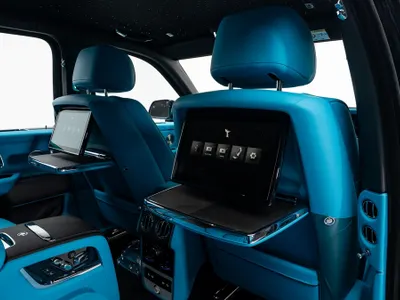 2026 رولز رويس كولينان سلفر بادج