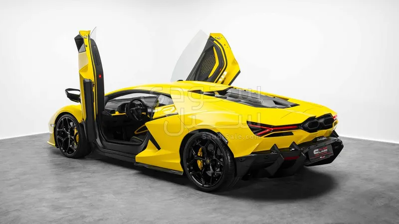 2024 لمبرجيني ريفويلتو