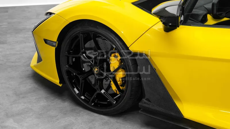 2024 لمبرجيني ريفويلتو