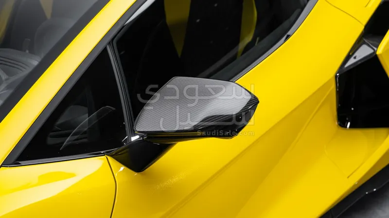 2024 لمبرجيني ريفويلتو