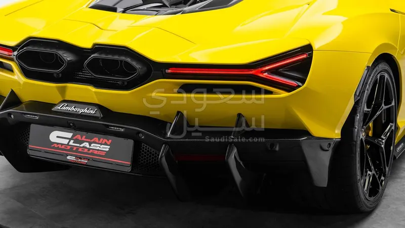 2024 لمبرجيني ريفويلتو