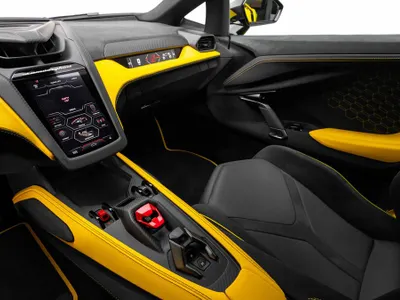 2024 لمبرجيني ريفويلتو