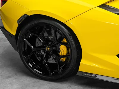 2024 لمبرجيني ريفويلتو