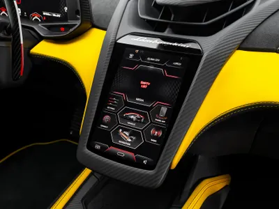 2024 لمبرجيني ريفويلتو