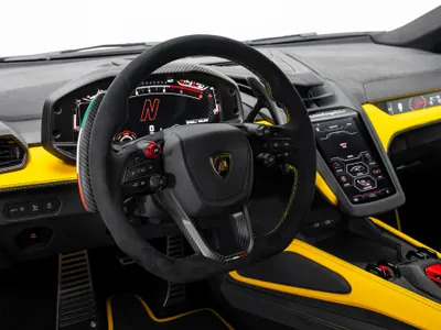 2024 لمبرجيني ريفويلتو