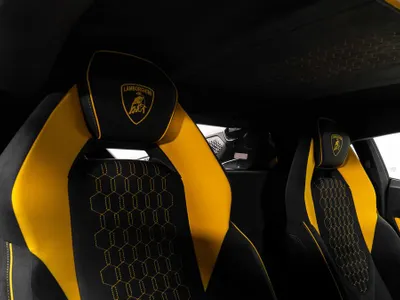 2024 لمبرجيني ريفويلتو