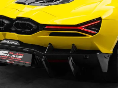 2024 لمبرجيني ريفويلتو