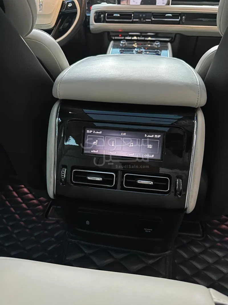 2022 لنكولن افياتور