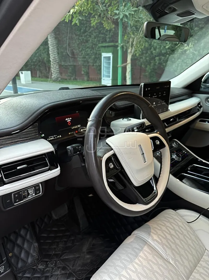 2022 لنكولن افياتور