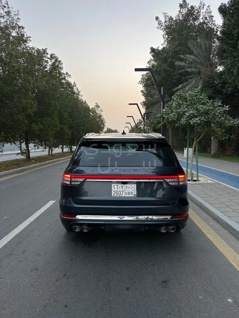 2022 لنكولن افياتور