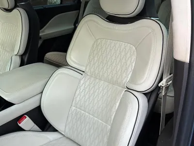 2022 لنكولن افياتور