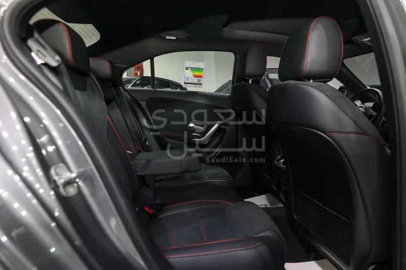 2025 مرسيدس - بنز أي 200