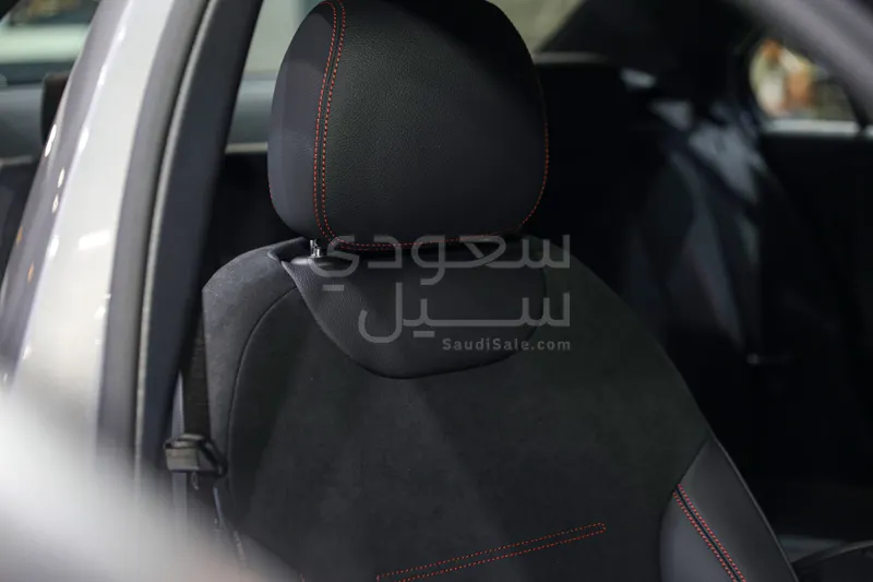 2025 مرسيدس - بنز أي 200