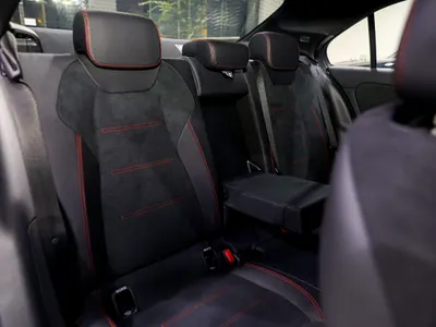 2025 مرسيدس - بنز أي 200