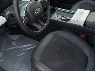 2023 فورد توروس تايتينيوم